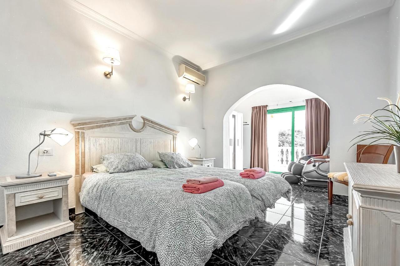 Villa Raquel With Private Pool And Sea View Los Menores Exterior photo